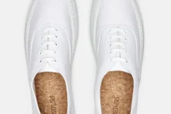 Sneaker><noscript><img width=
